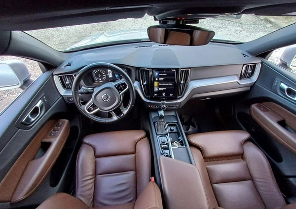 Volvo XC 60 cena 112000 przebieg: 119937, rok produkcji 2019 z Żnin małe 106